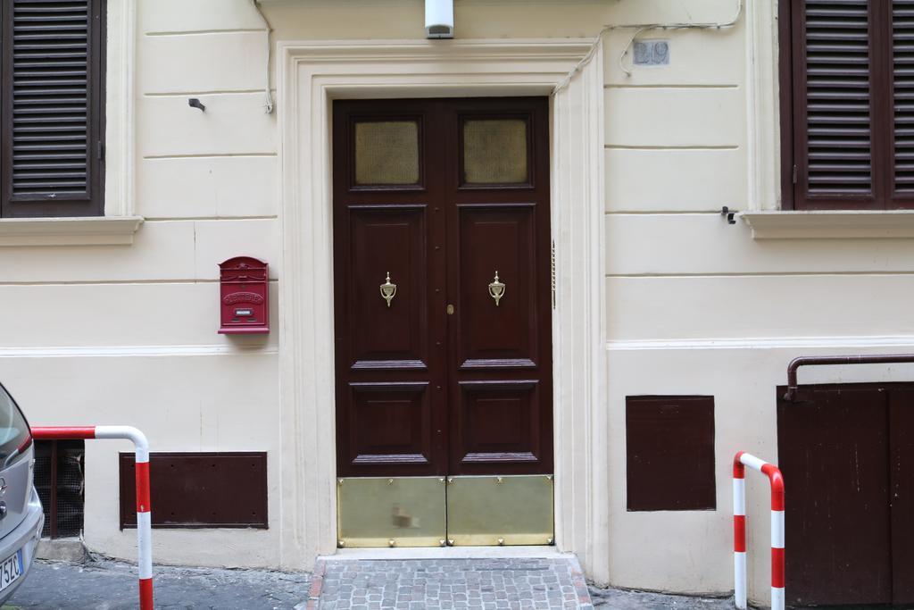 Gianicolo'S Hill Suite Apartment Roma Esterno foto